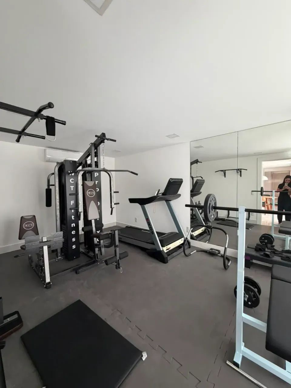 Casa Triplex com 5 Suítes | Alphaville Barra | Mobiliada - Foto 5
