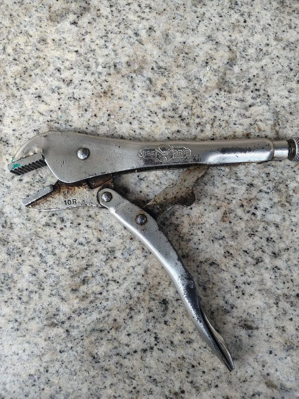 Alicate de pressão 