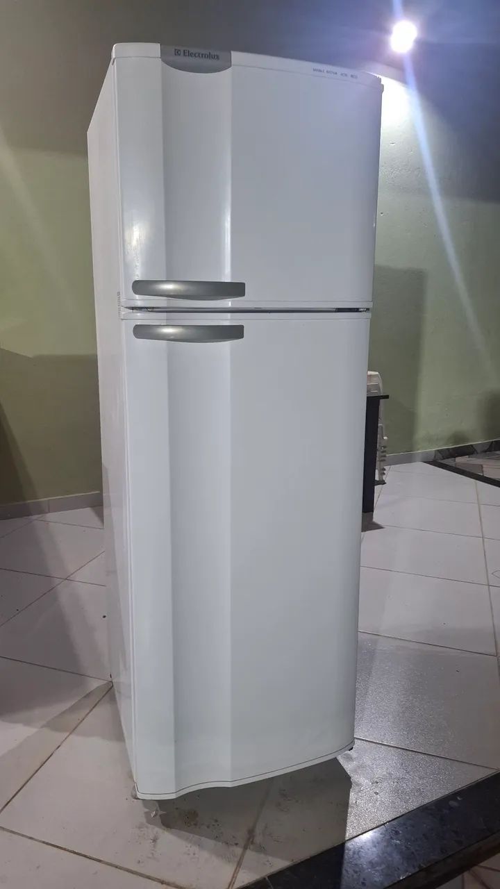 Geladeira Electrolux dc39