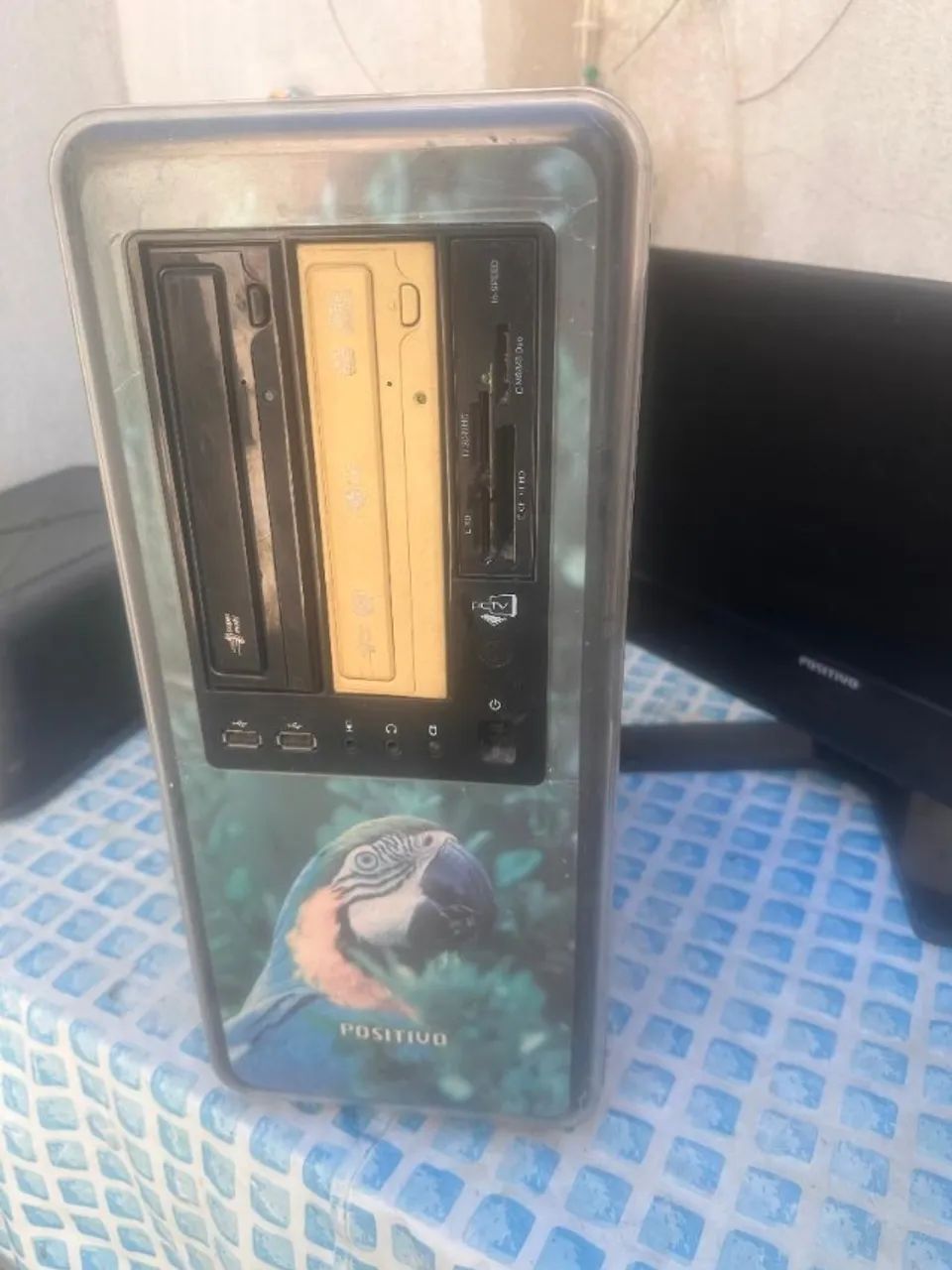 CPU e tela - precisa manutenção/reparar