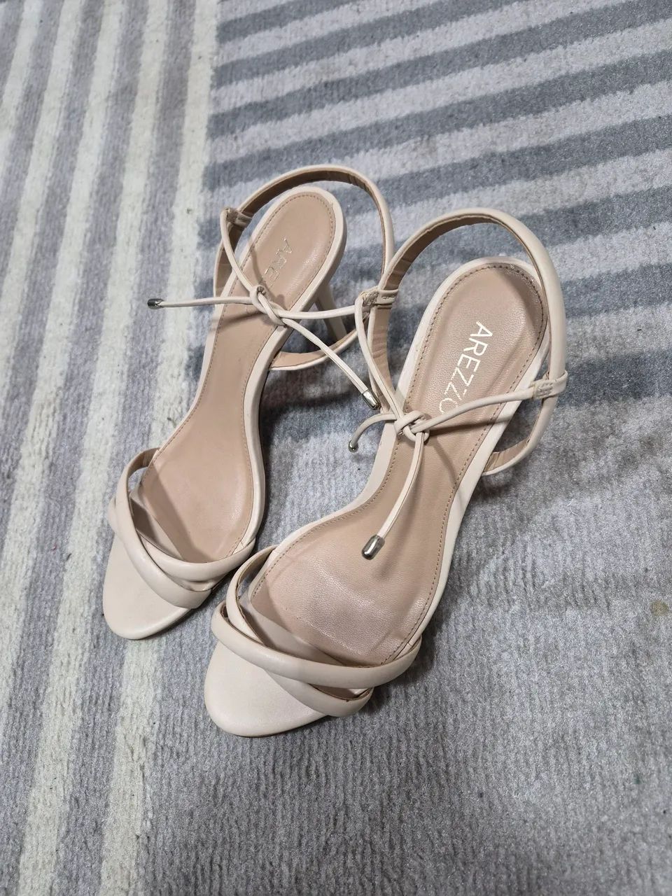Vendo Sandália Arezzo  - Foto 2