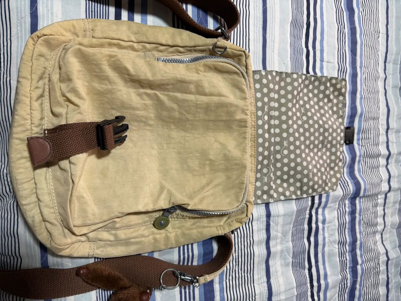 Bolsa Kipling original marrom e bege