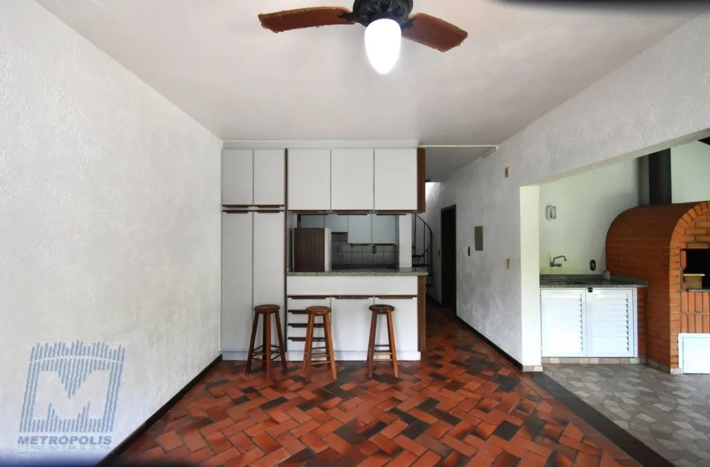Apartamento de 2 quartos e vaga de garagem para alugar na praia Brava - Florianópolis/SC - Foto 3