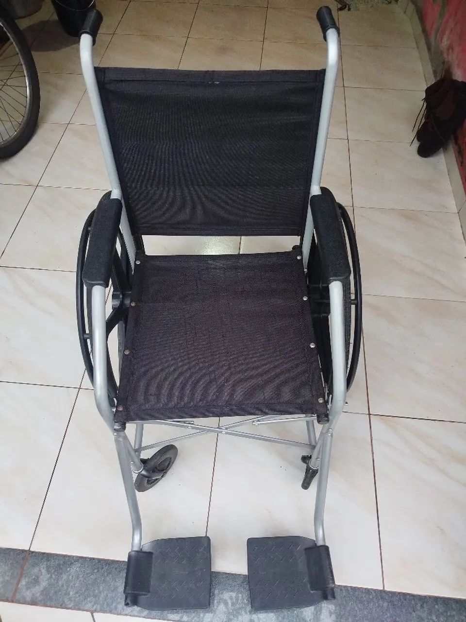 Cadeira de rodas. - Foto 2