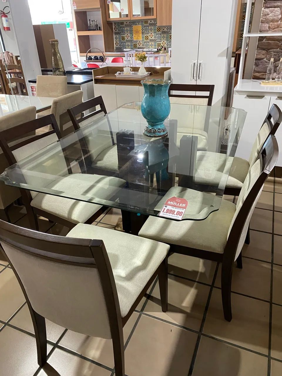 Mesa de jantar c/ 6 cadeiras madeira 