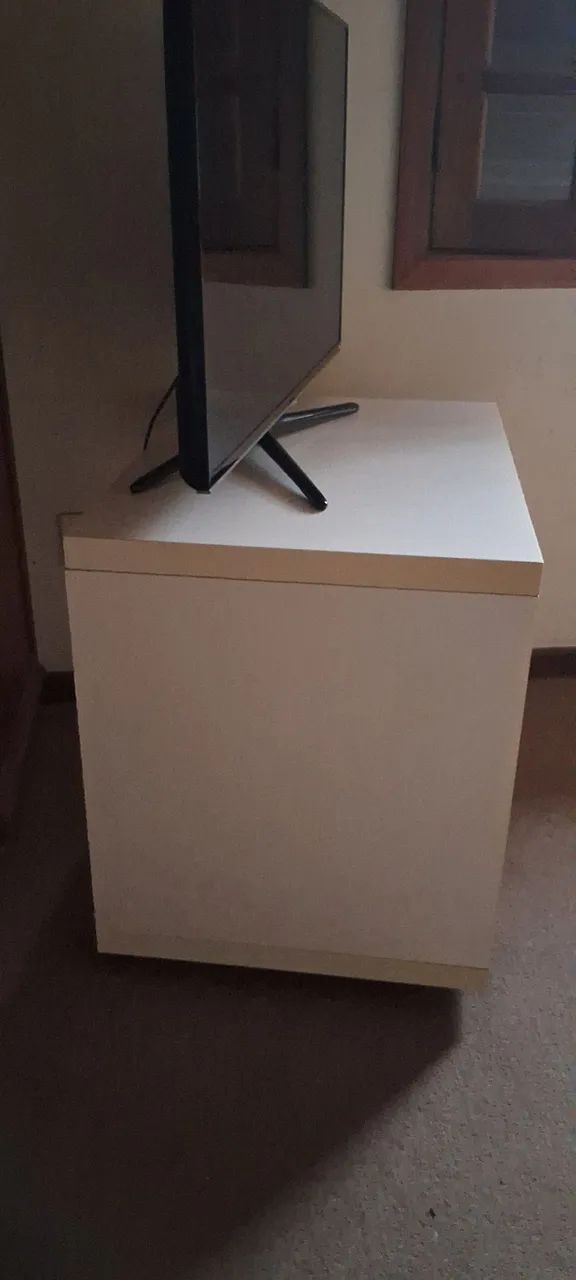 Rack para TV com prateleiras - Foto 2