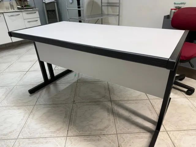 Mesa escritório 