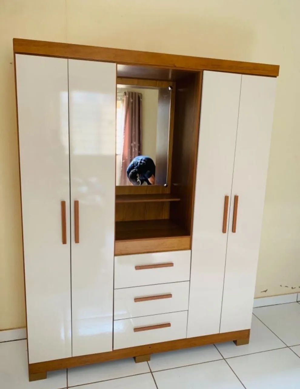 Guarda Roupa capelinha 