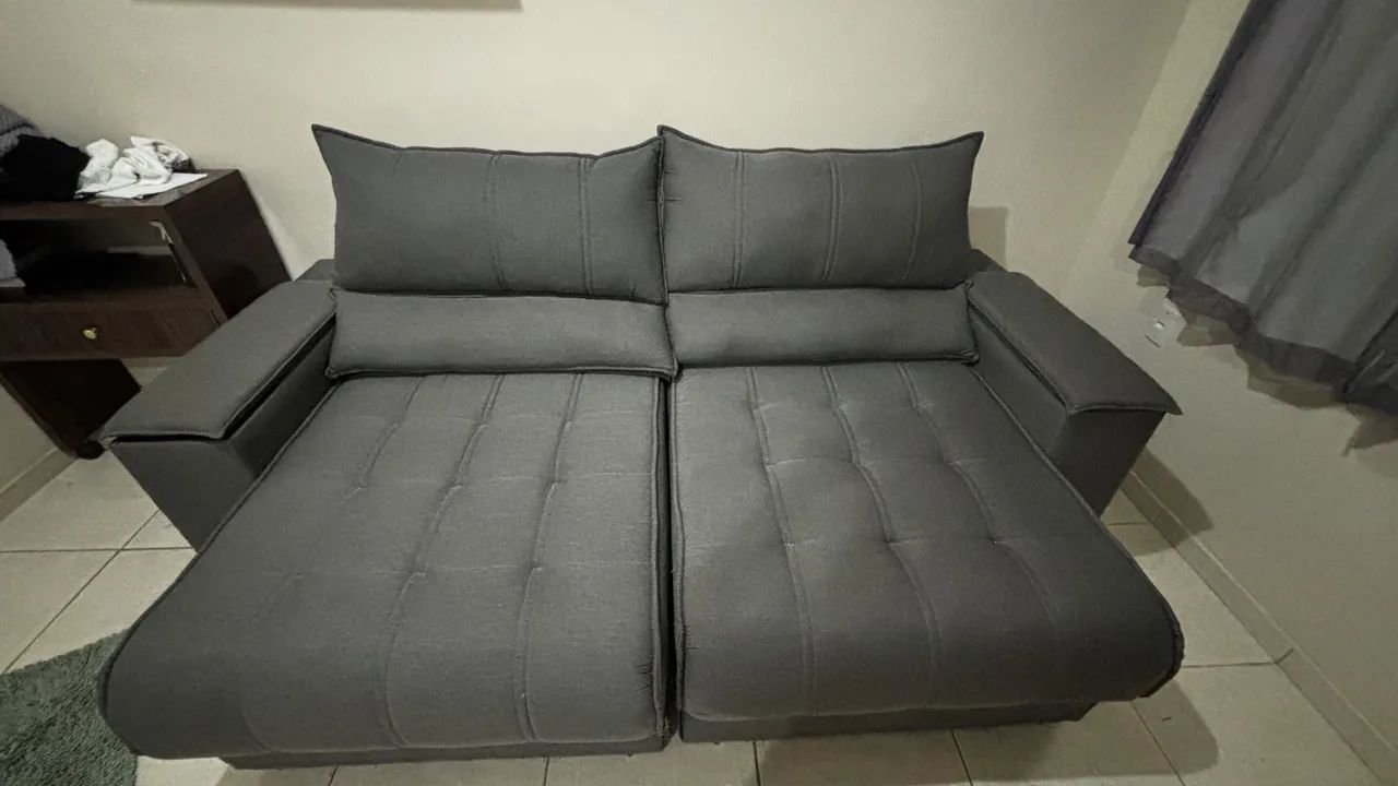 Sofá Retrátil Cinza  - Foto 2