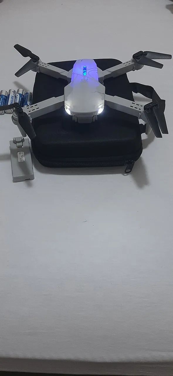 Mini Drone com 2 baterias  - Foto 3