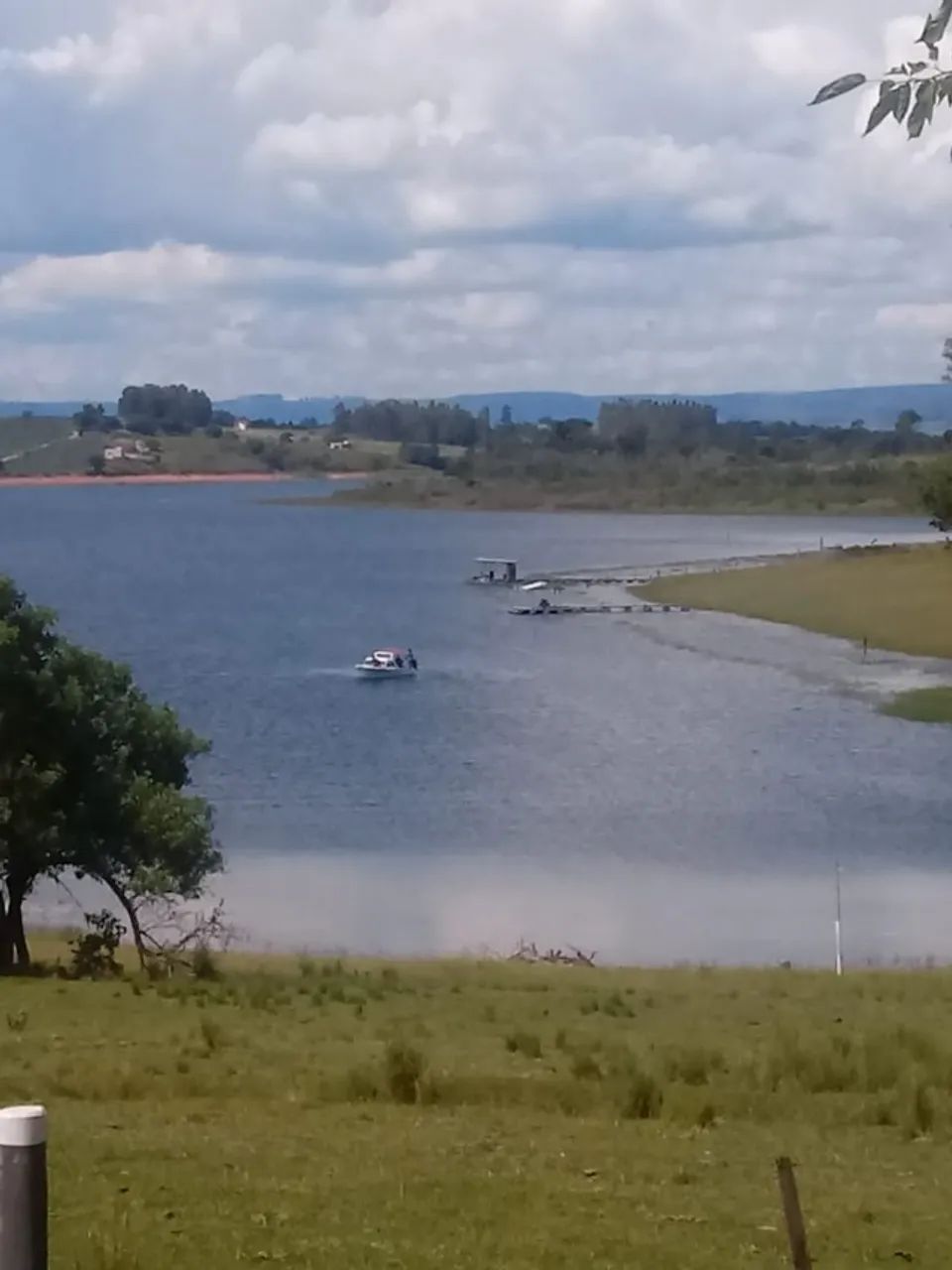 Chácara para lazer e pesca de 2300 mt A. total Carlópolis-Pr