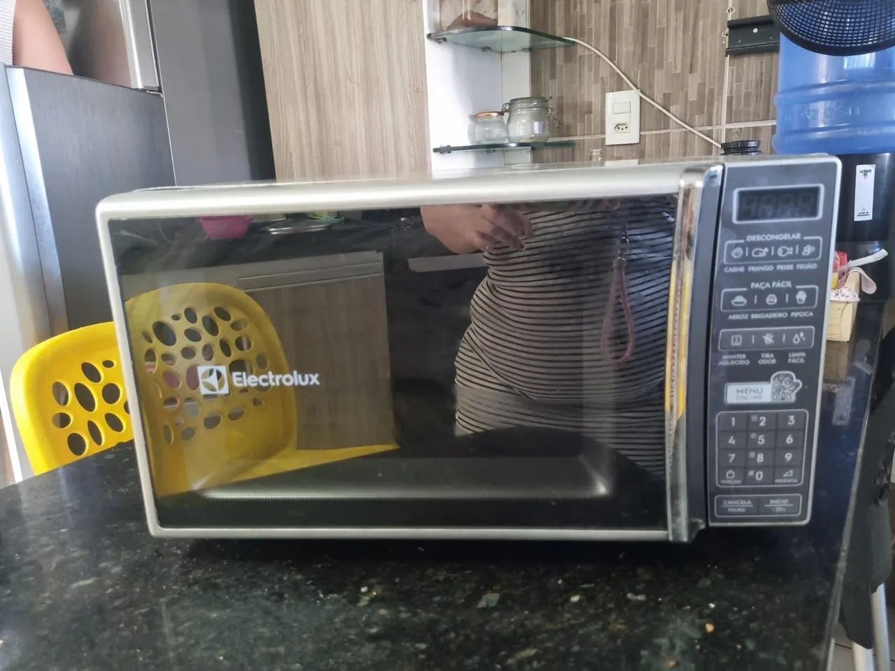 Microondas Eletrolux 27L