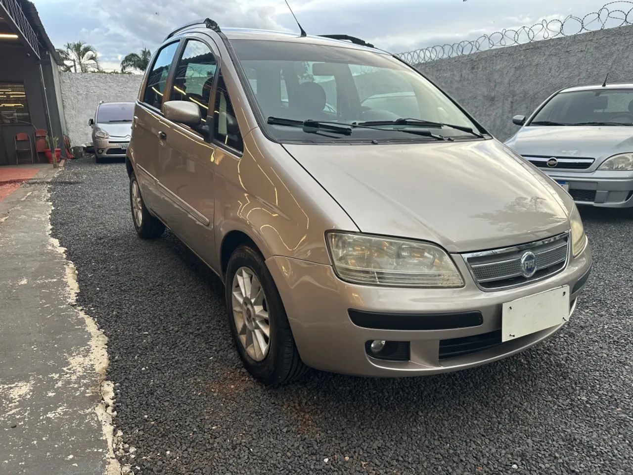 Fiat Idea Idea HLX 1.8 mpi Flex 8V 5p 2007