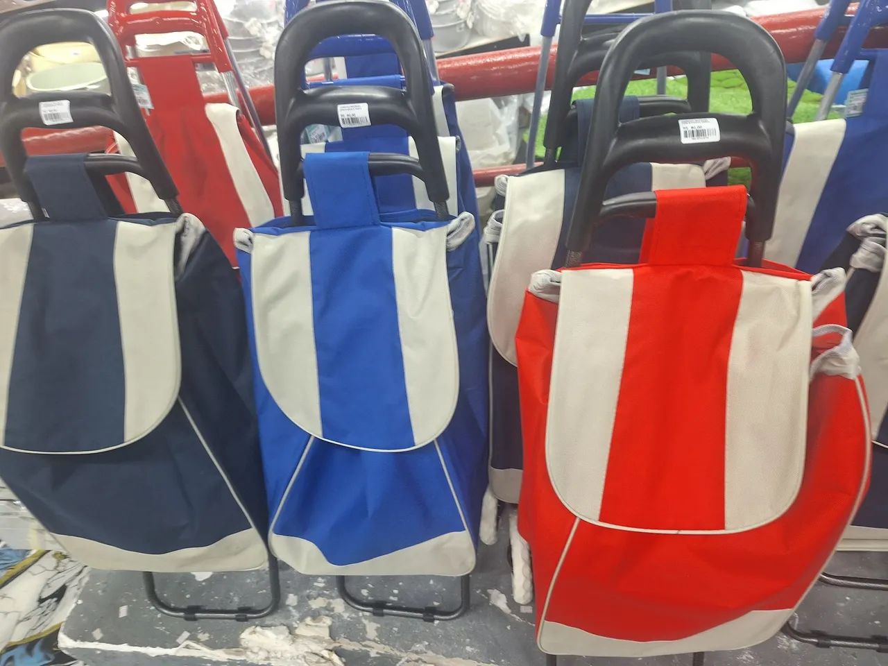Mala  e carinho  para fazer  compras  - Foto 4
