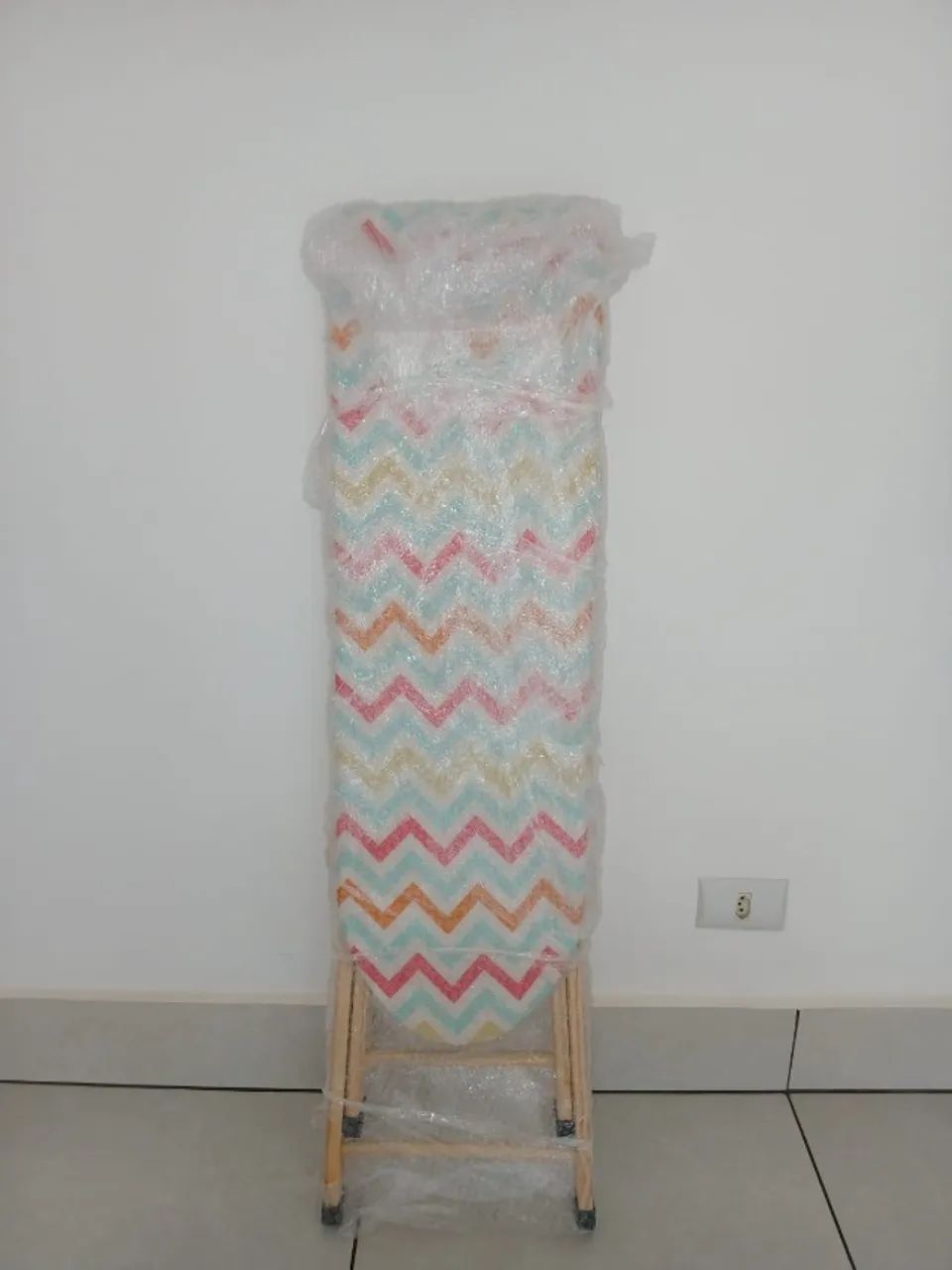 Mesa de passar roupa - Foto 2