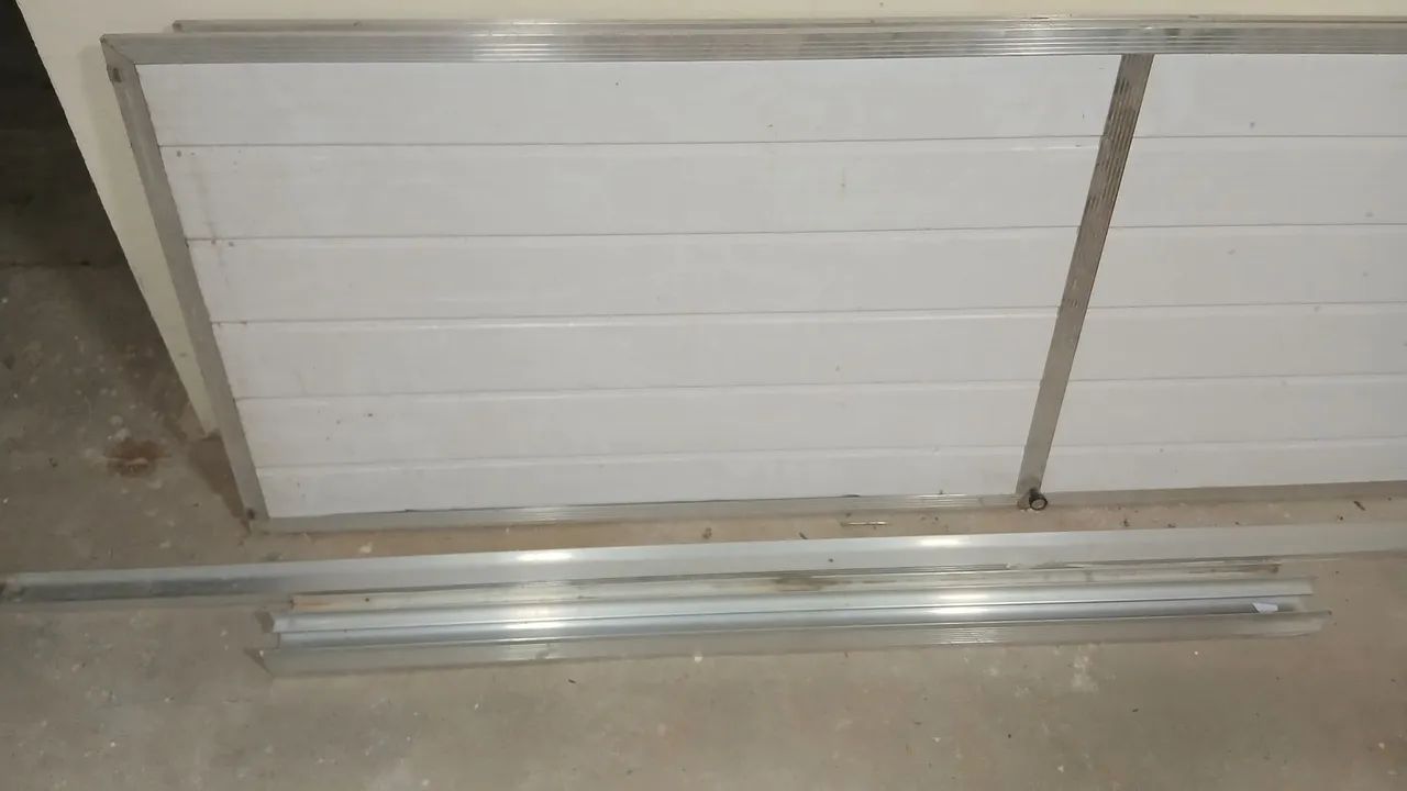 Porta PVC DE CORRER com trilho