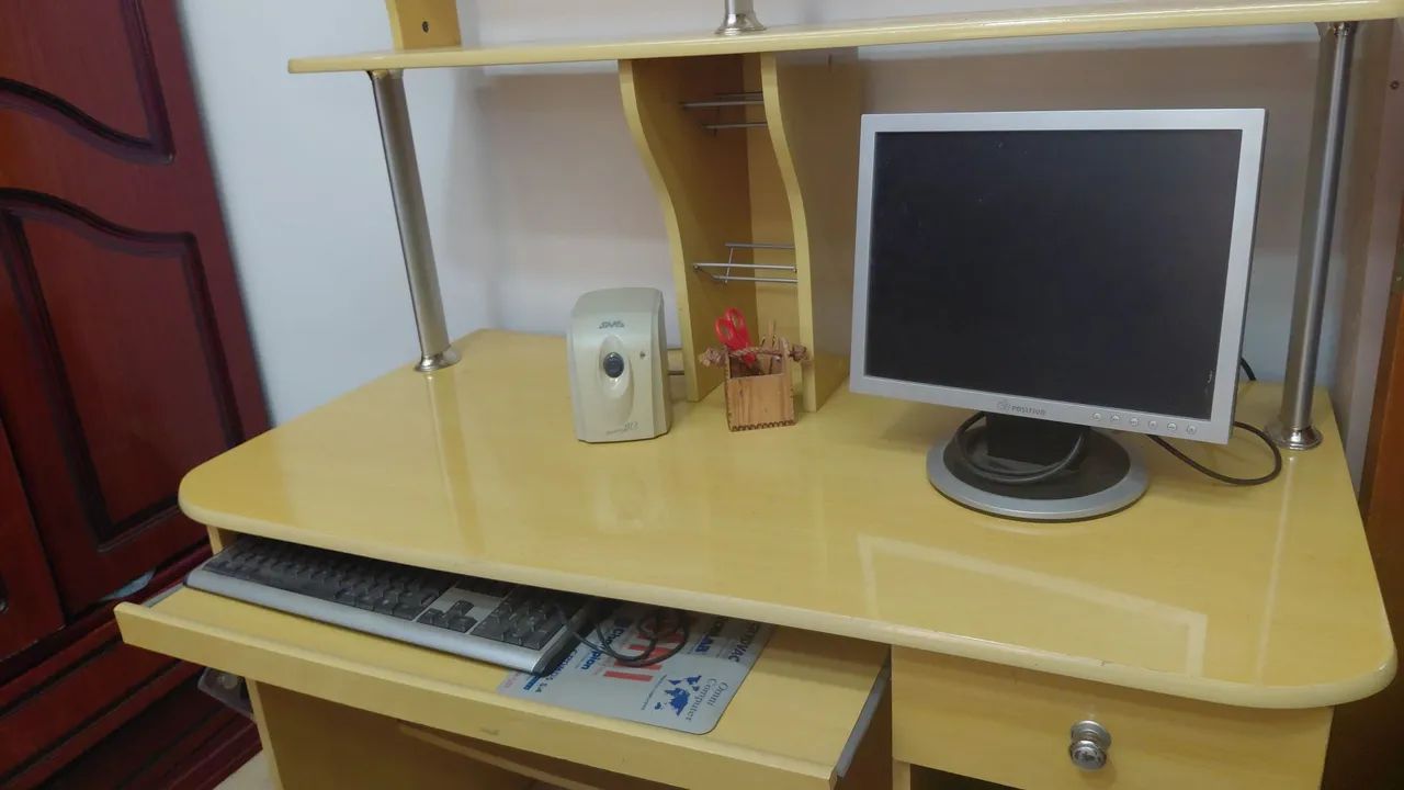Rack/ Escrivaninha