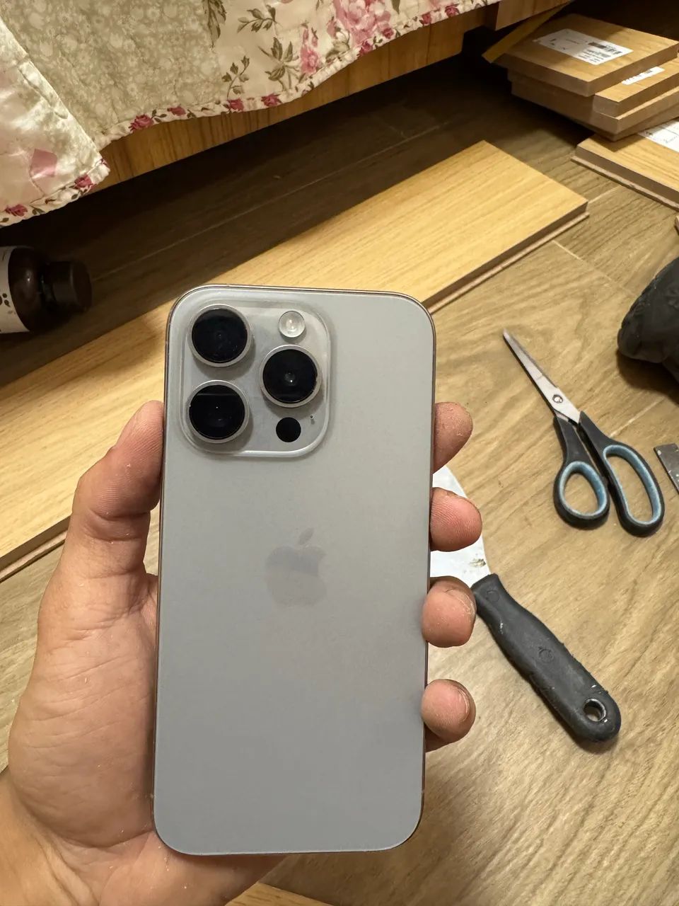Iphone 15 pro 256gb SEM FACE ID e CAMERA FRONTAL ESTA EMBAÇADA - Foto 4