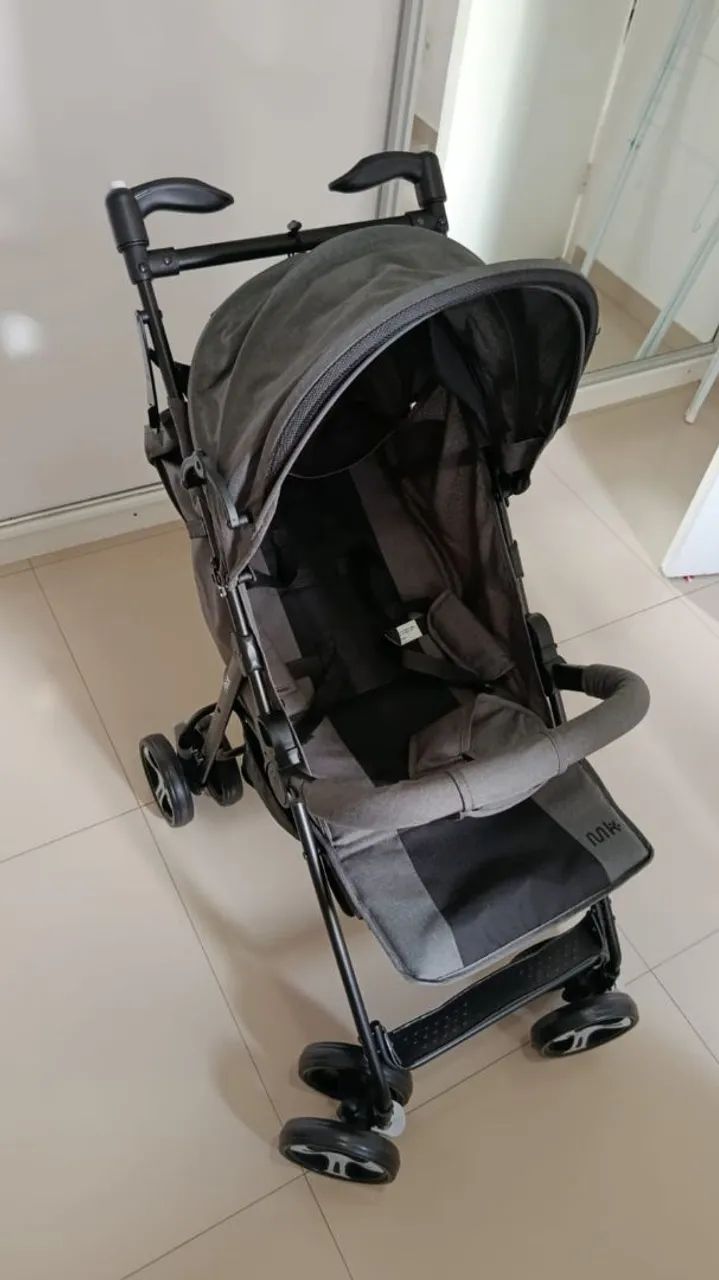 Vendo - Carrinho de Passeio P/ Bebê até 15 kgs Cinza 