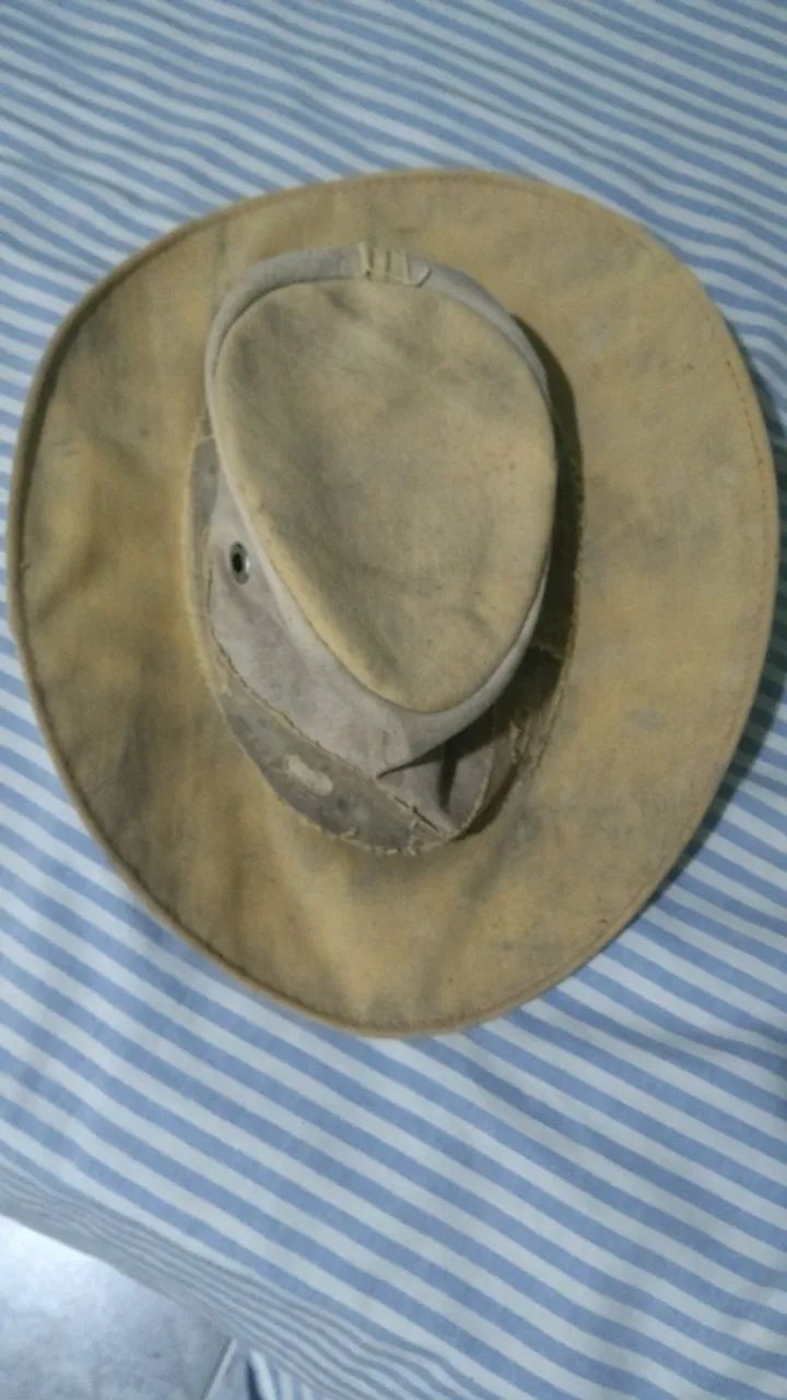 CHAPÉU DE LONA USADO
