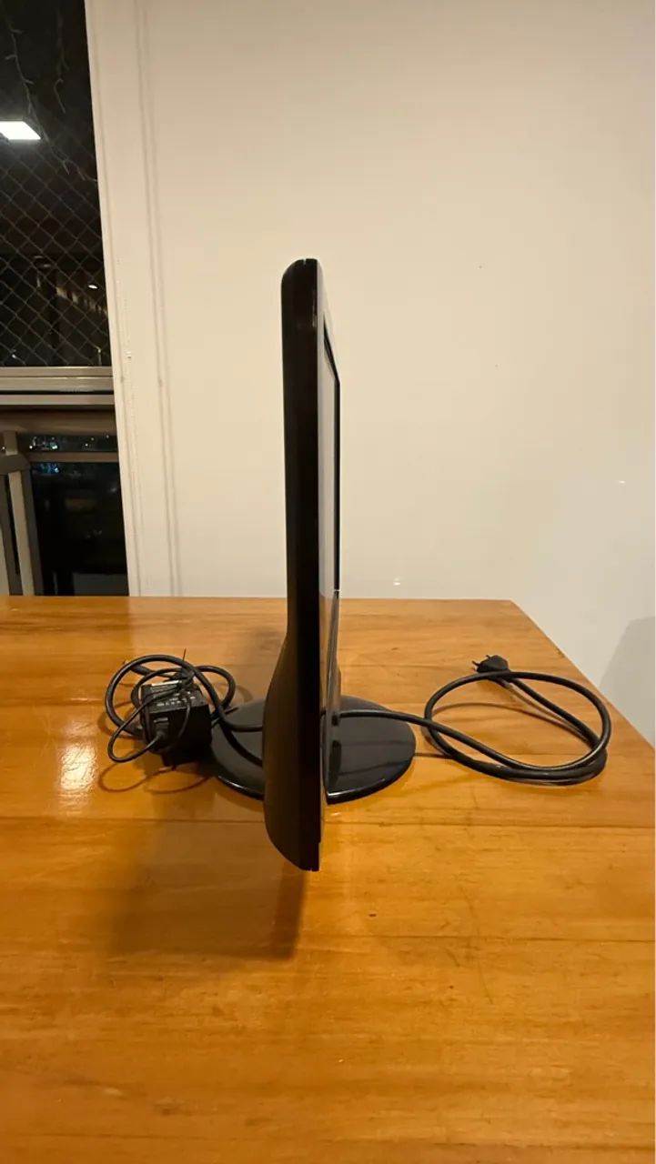Monitor Philips Led 19 polegadas modelo 19IEL Lcd saida serial - Foto 2