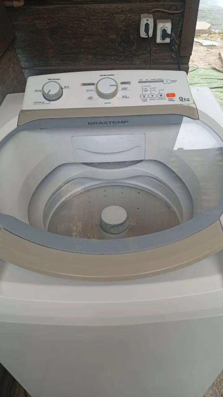 Máquina de lavar roupa Brastemp 9kg funcionando perfeitamente 