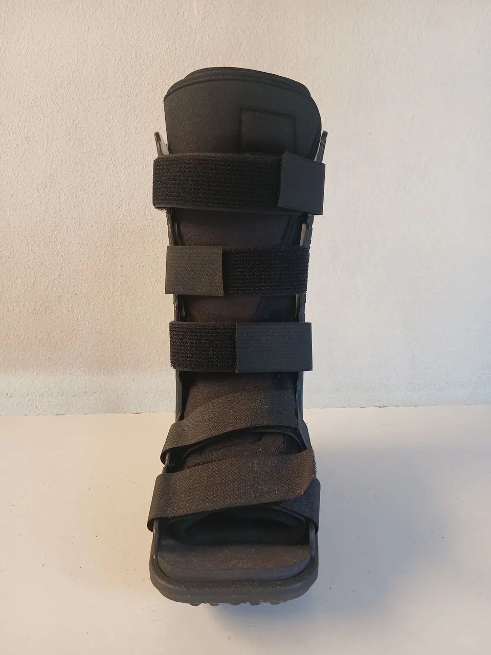 Bota Ortopédica + Muleta Axilar - Foto 4