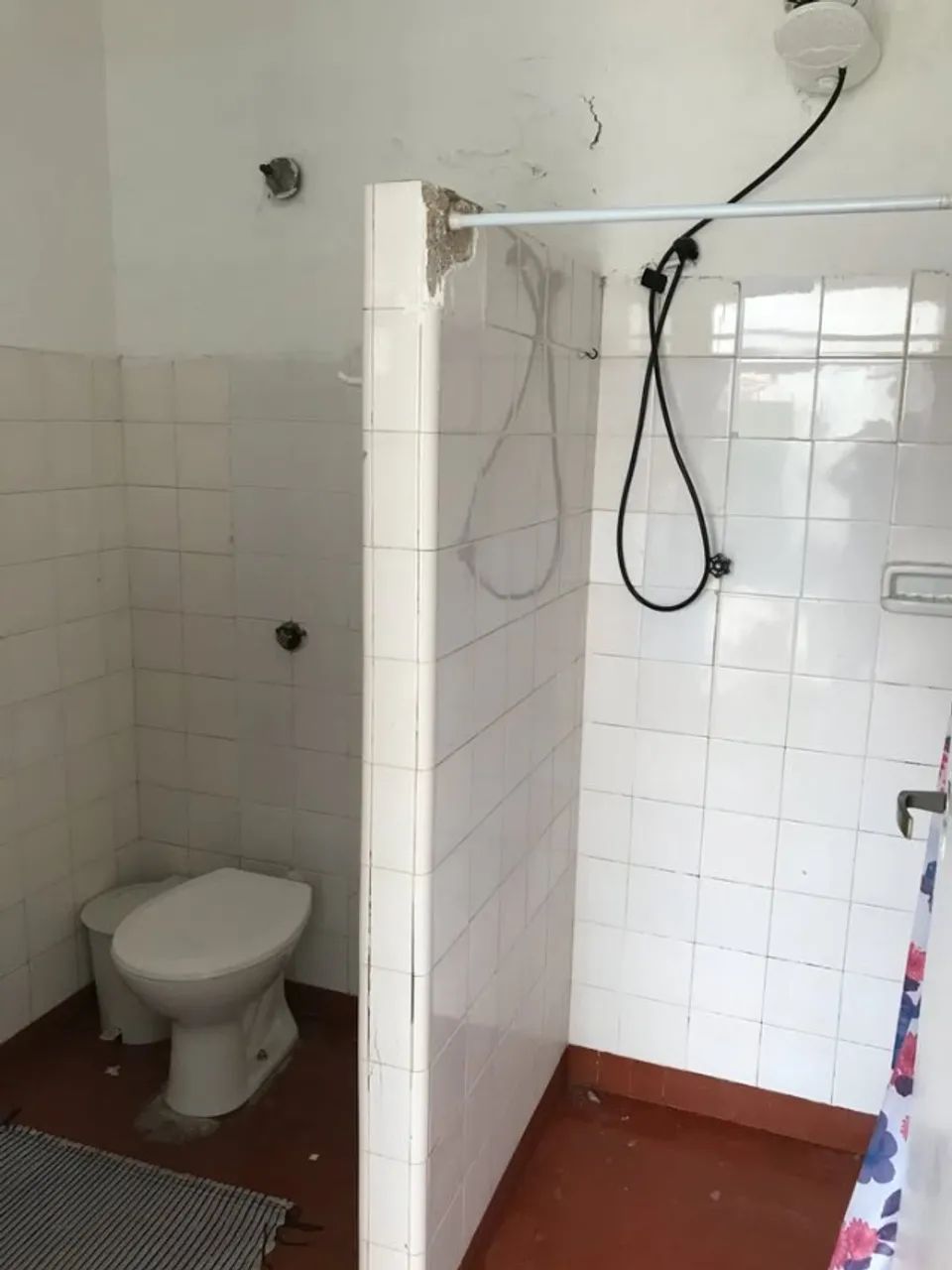 QUARTO INDIVIDUAL COM ENTRADA PRIVATIVA