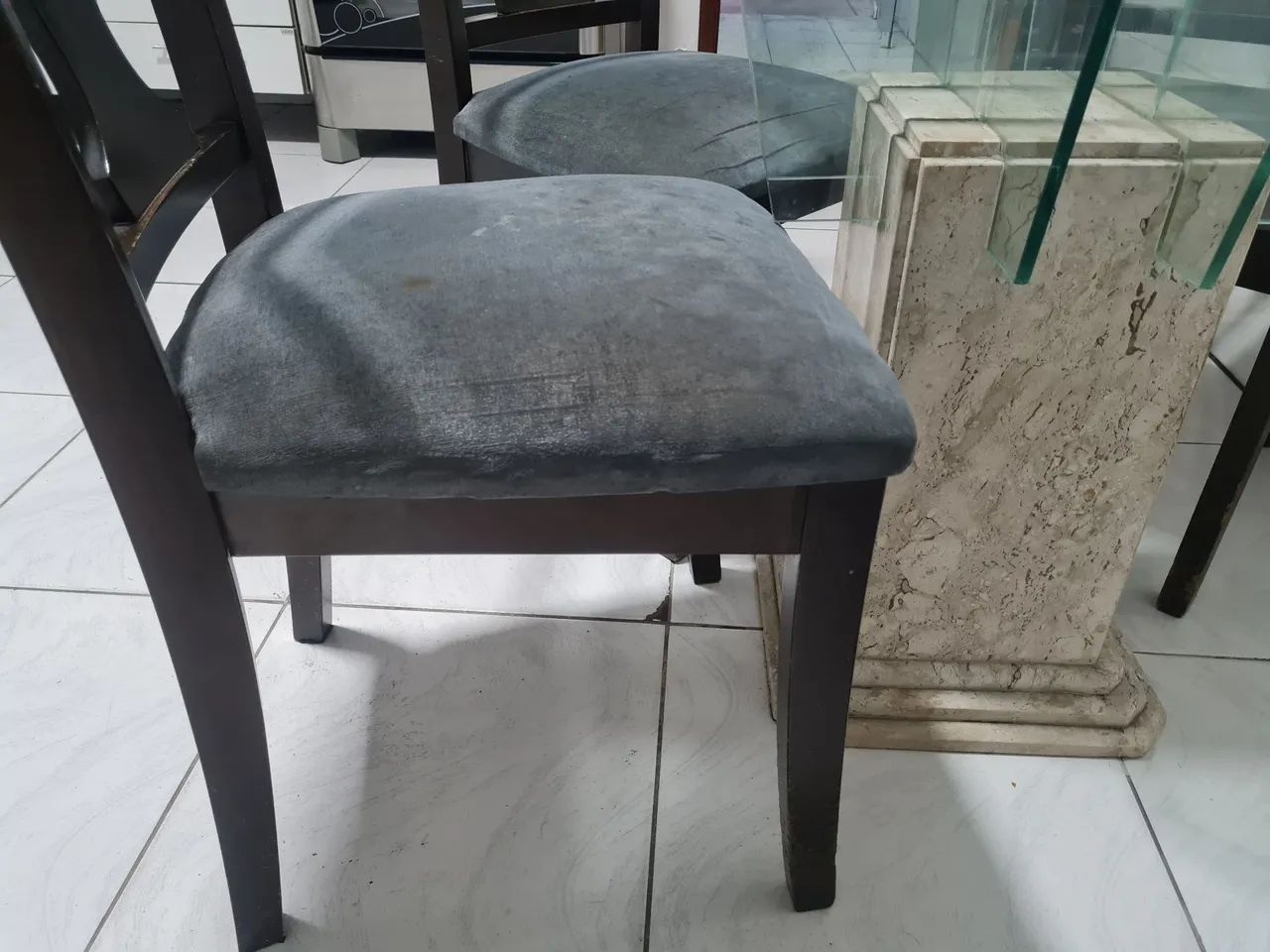 Mesa de jantar tampo de vidro e mármore  - Foto 3