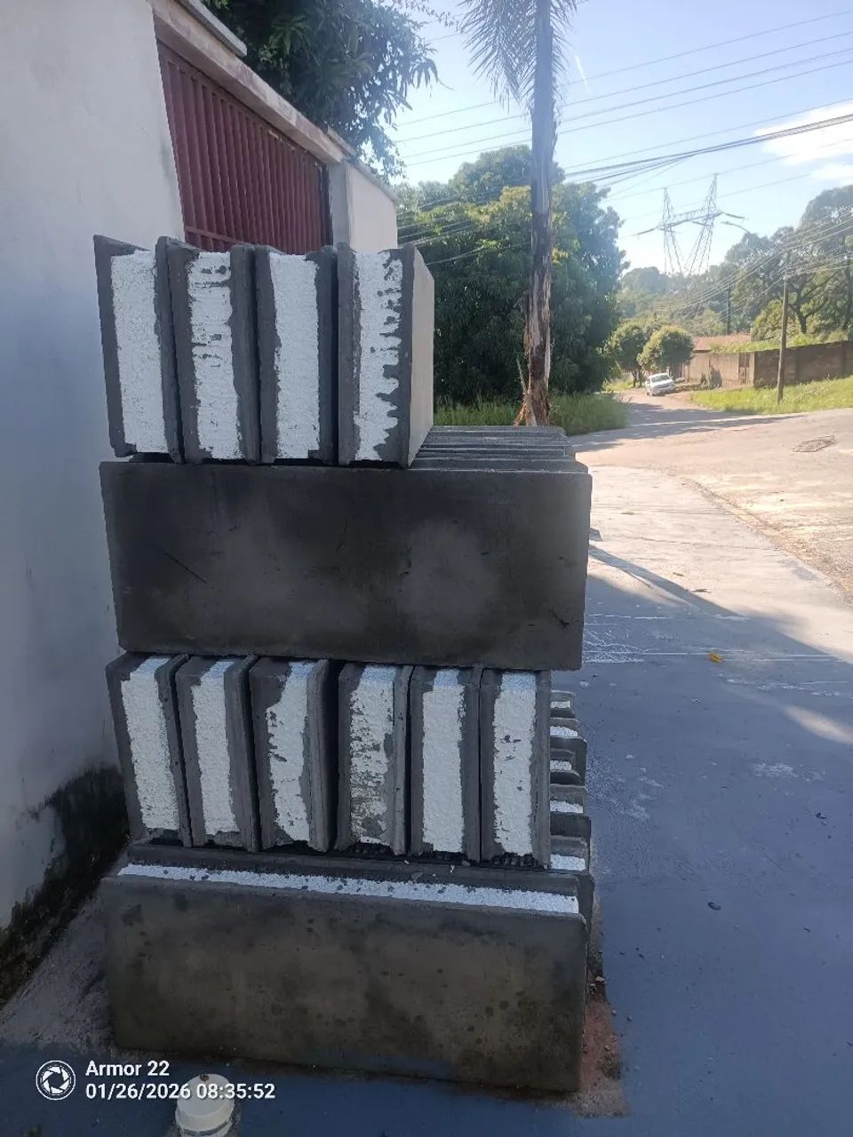 Vendo bloco de cimento com enchimento de isopor