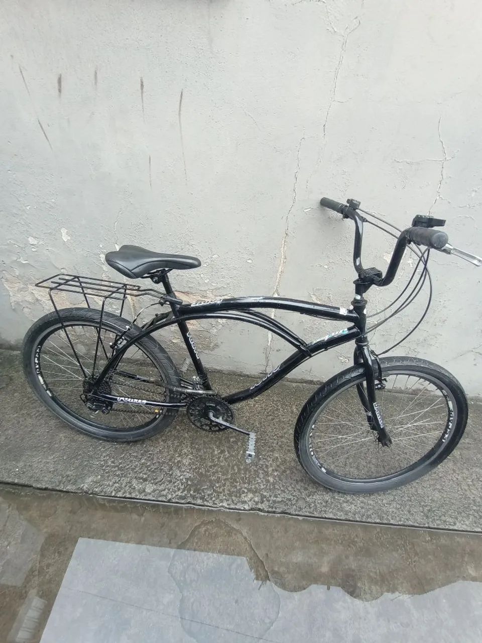 Bicicleta caicara toda em preto...