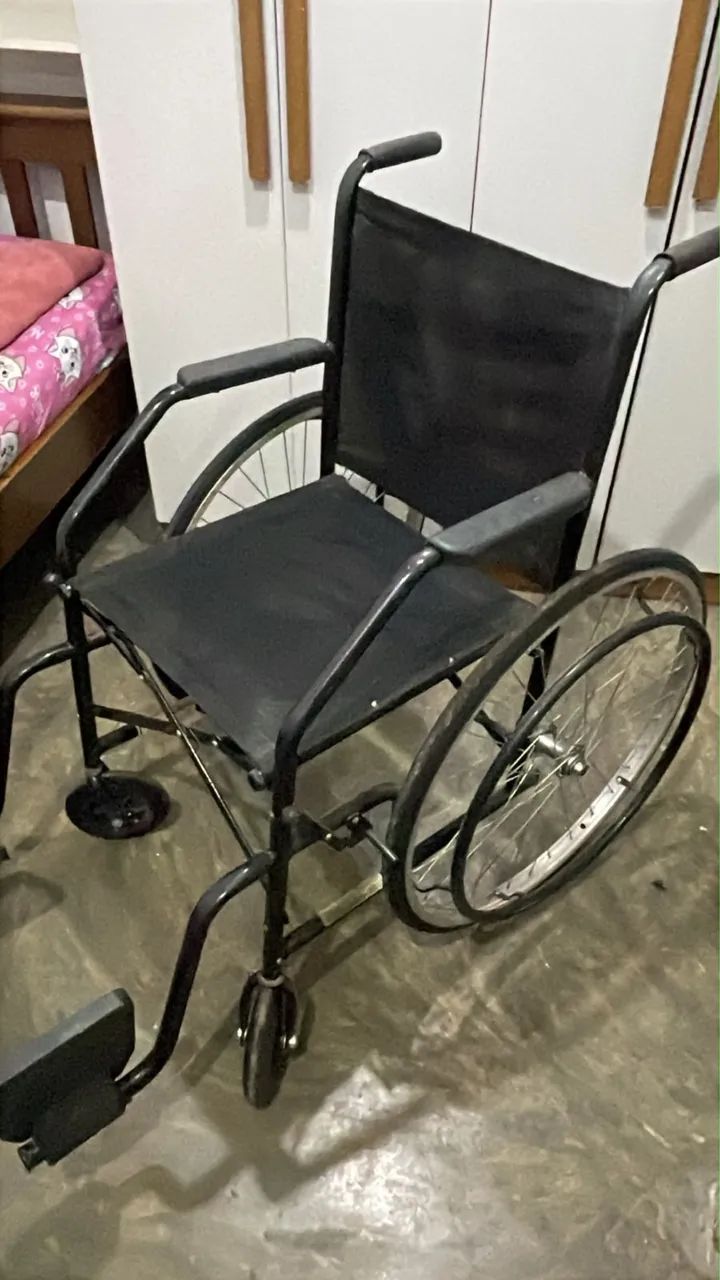 Cadeira de rodas  - Foto 2