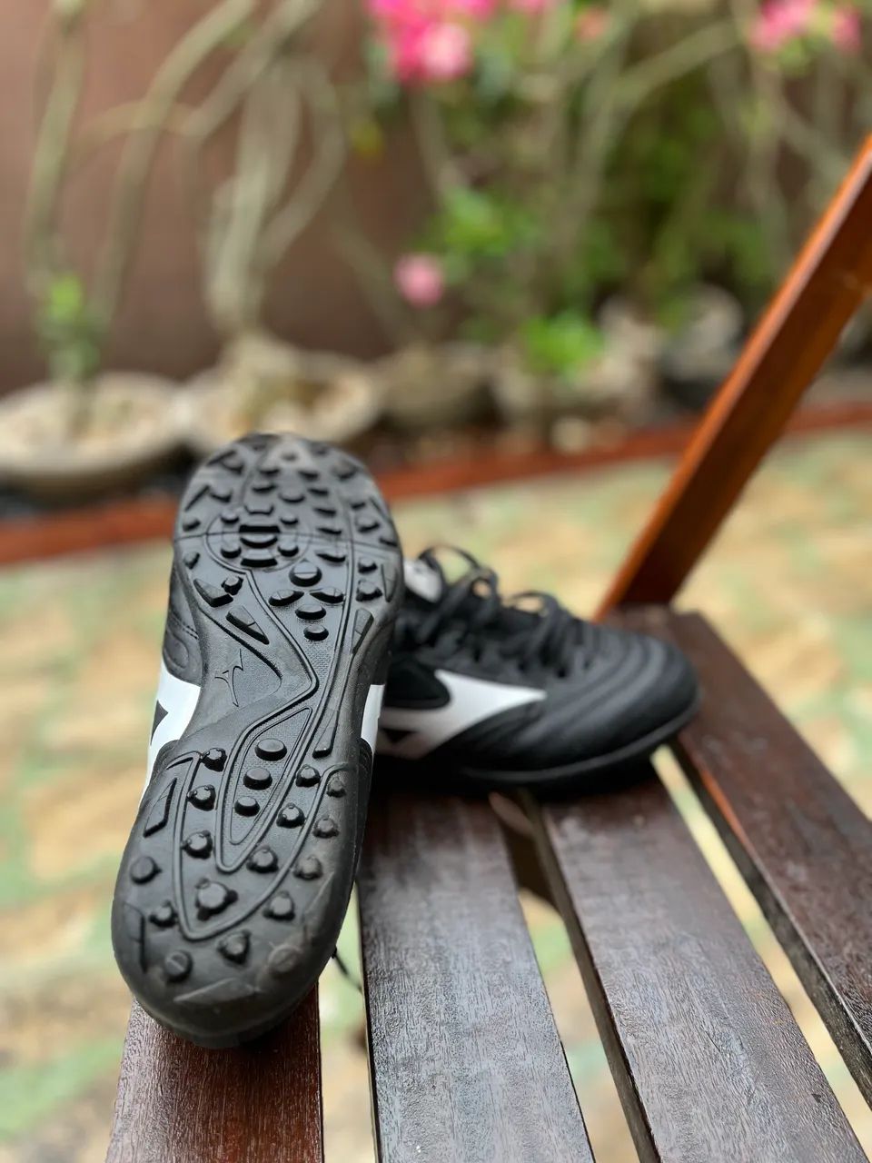 Chuteira Society Mizuno Regent AS - TAM 40 - Esportes de Quadra e