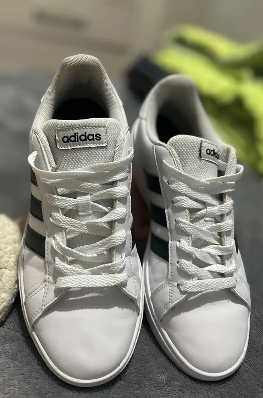 Tênis Adidas  - Foto 4