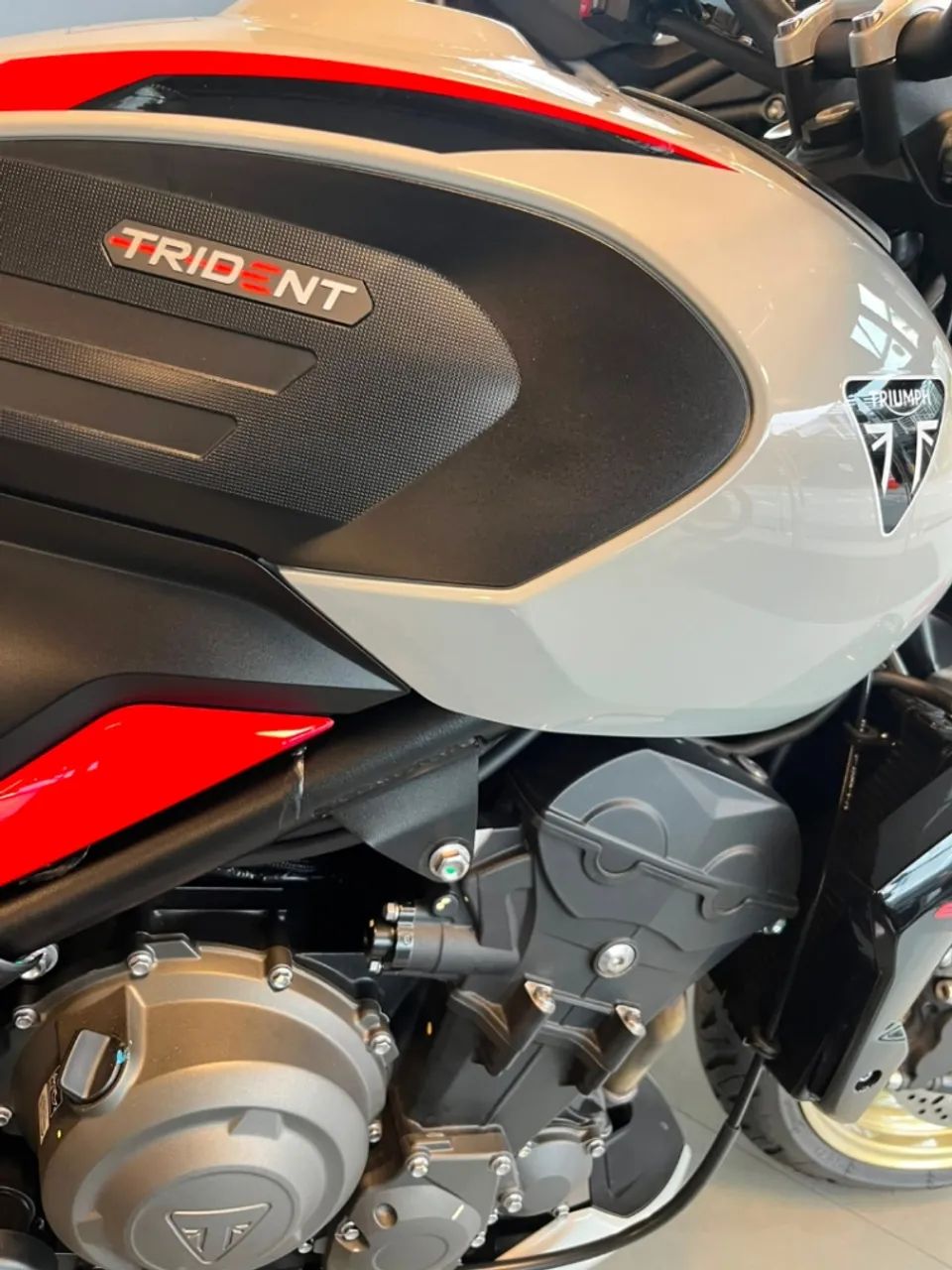 Triumph Trident 800 - Foto 3