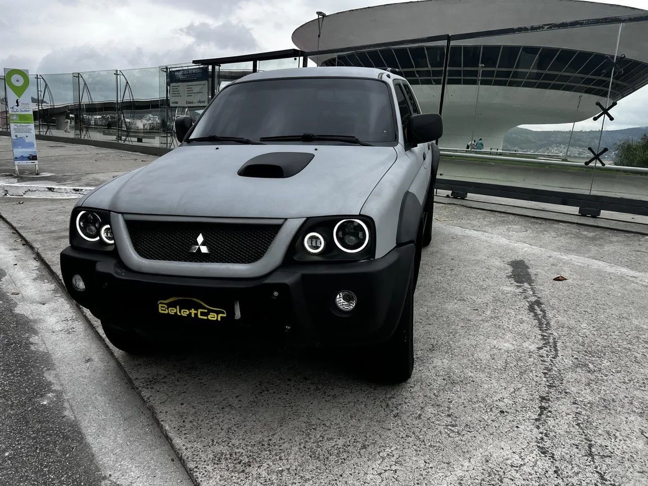 Mitsubishi L200 2005