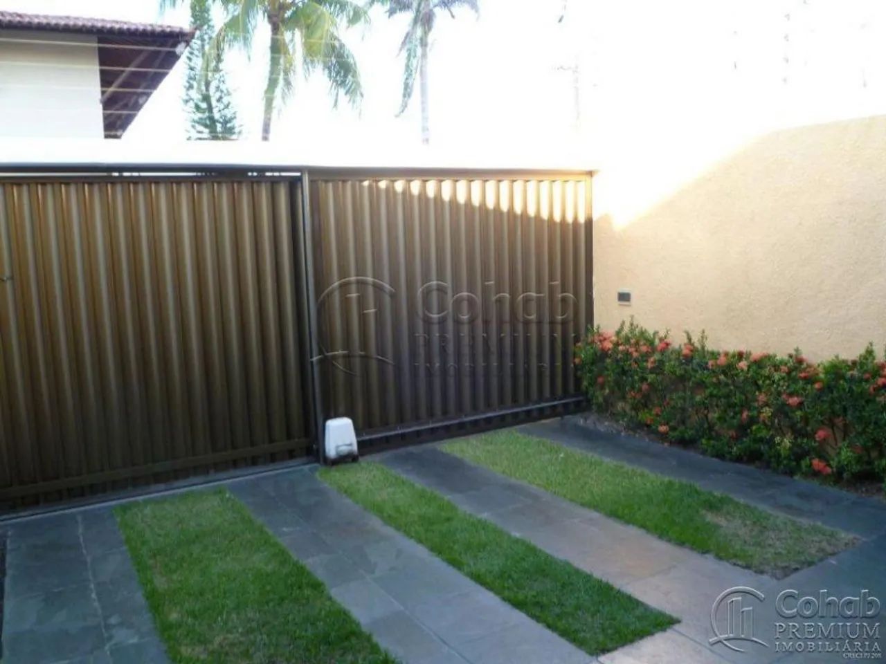 Casa à Venda na Coroa do Meio Reformada e Espaçosa - Foto 2