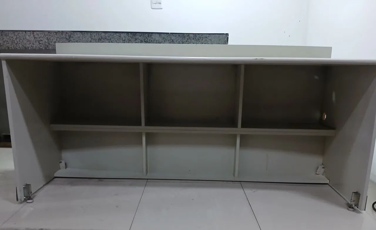 Mesa/Balcão Auxiliar para Retroprojetor e Equipamentos - Foto 4