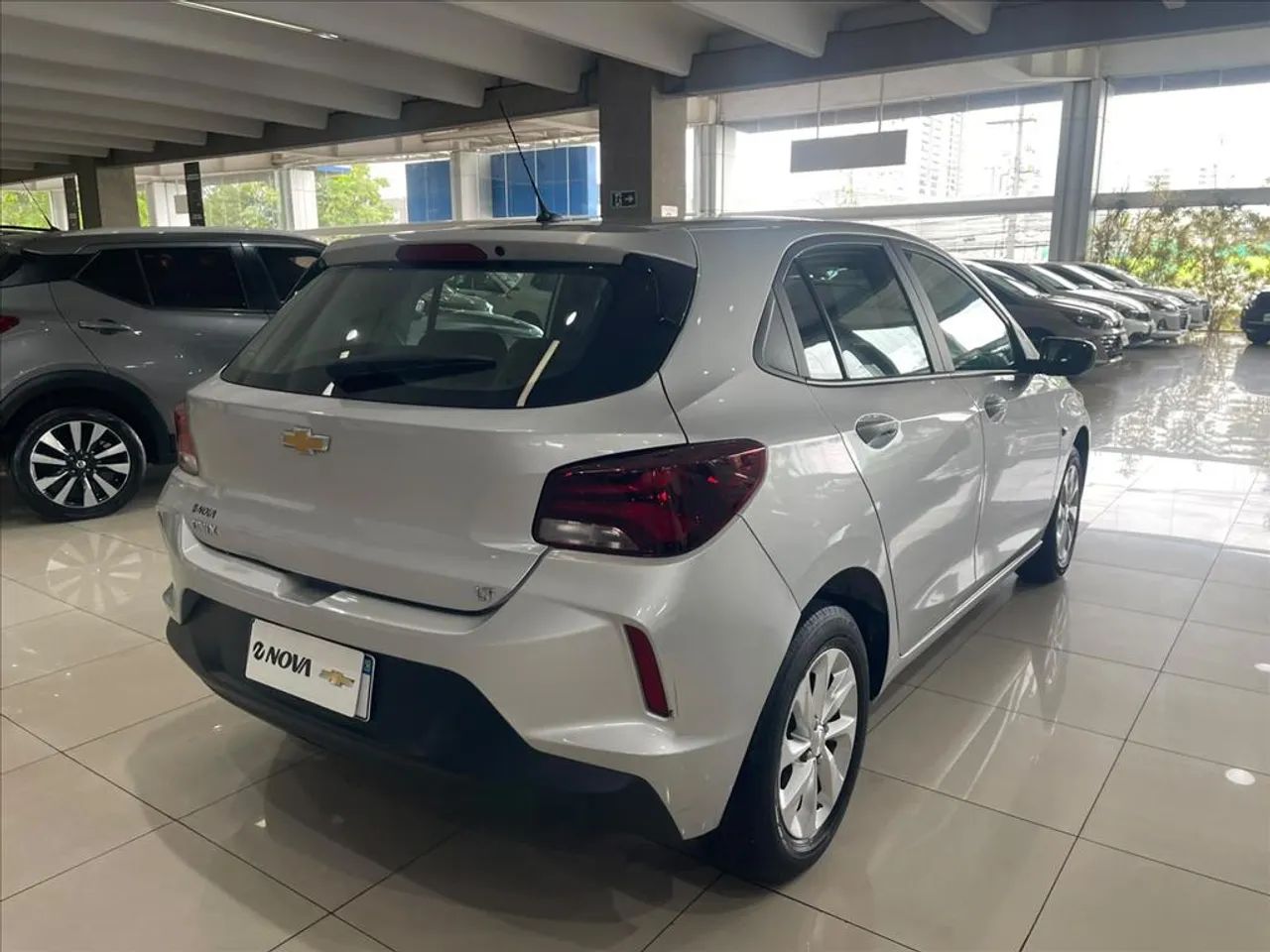 Chevrolet Onix Hatch LT 1.0 12V TB Flex Mec. 4P, foto 12 de 15