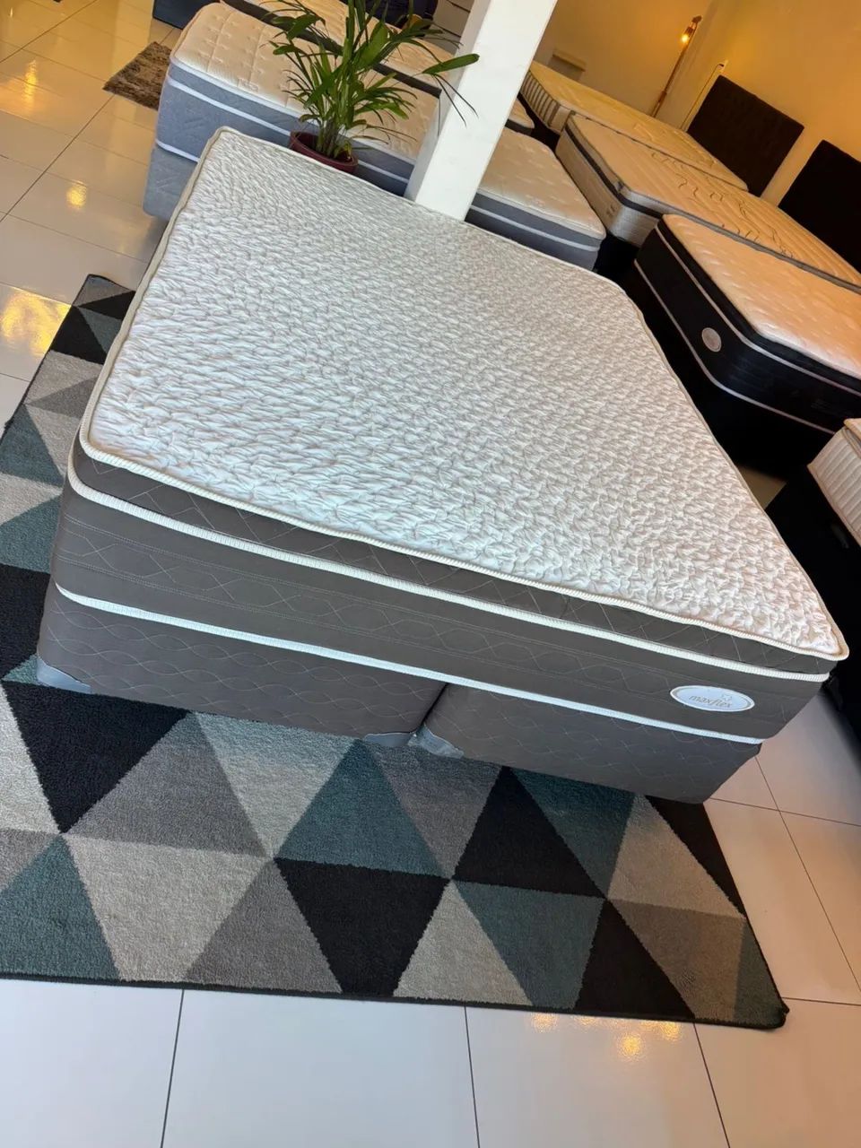 Cama box Queen SEMINOVA TOP MAXFLEX - Entregamos!  - Foto 2