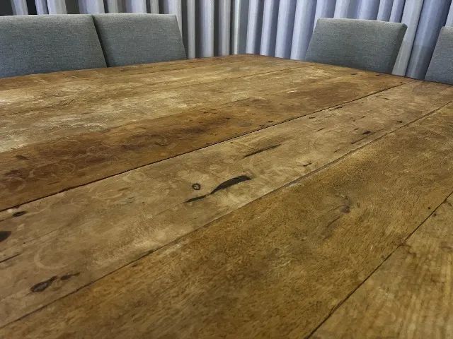 Linda Mesa de Jantar em Madeira de Demolição - Foto 5