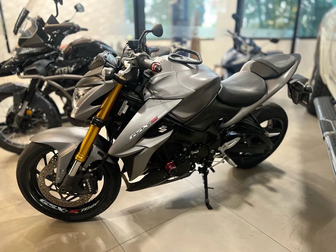 GSX-S - Foto 2