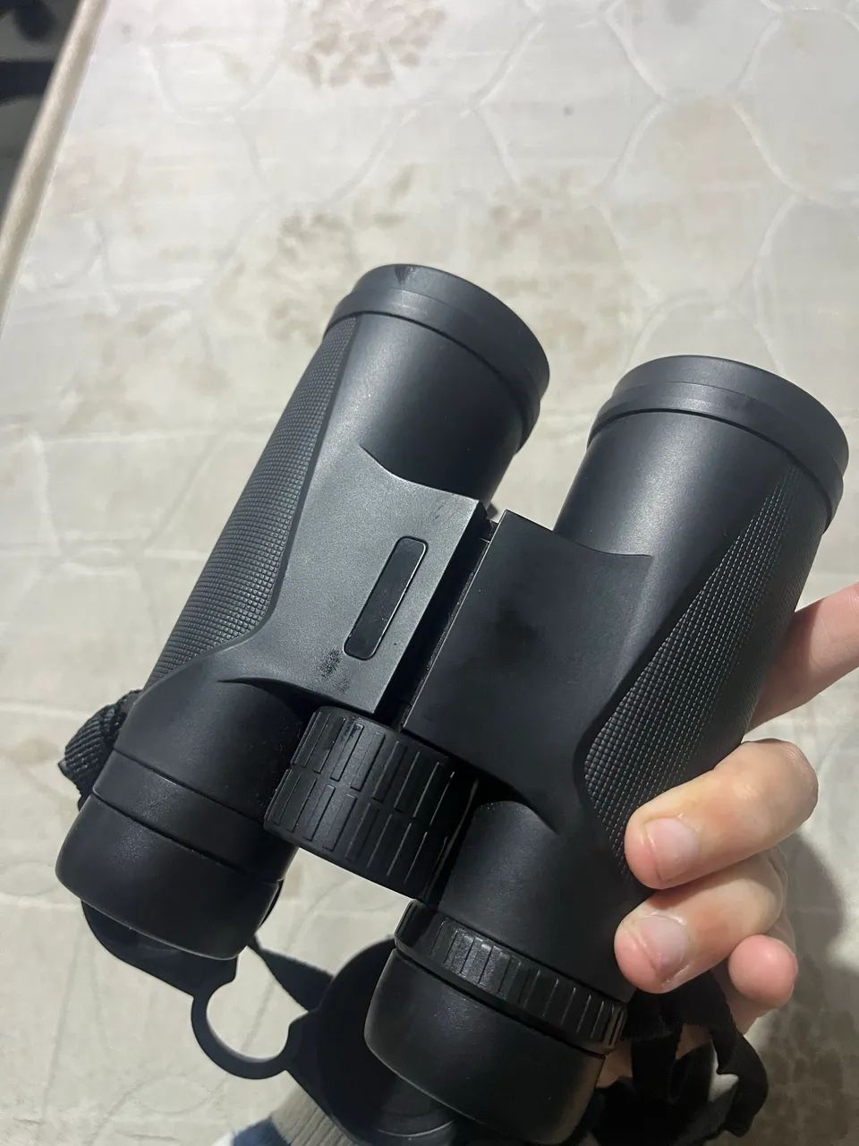 Binóculo 10x42 