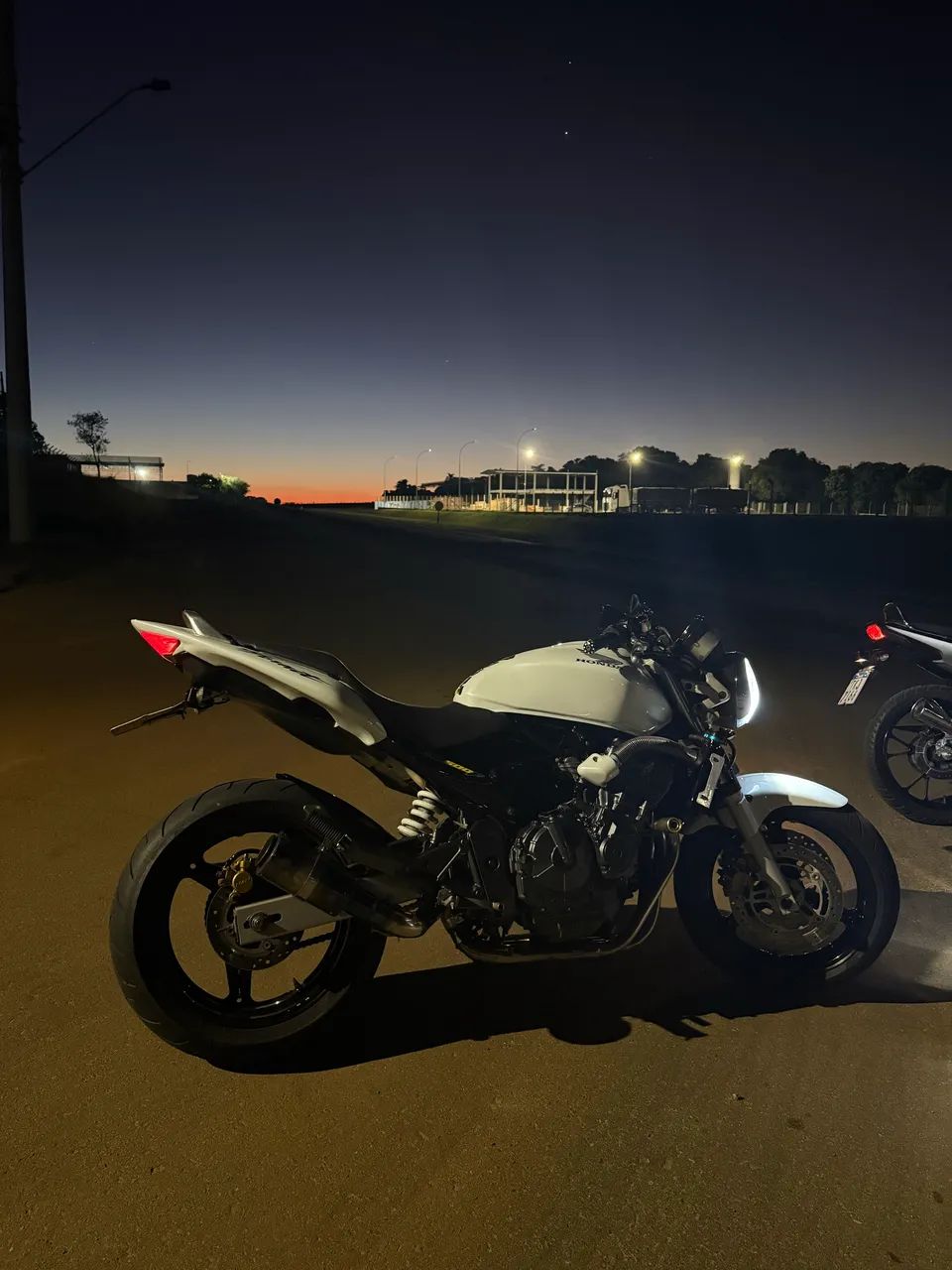 Hornet 600 carburada - Foto 5