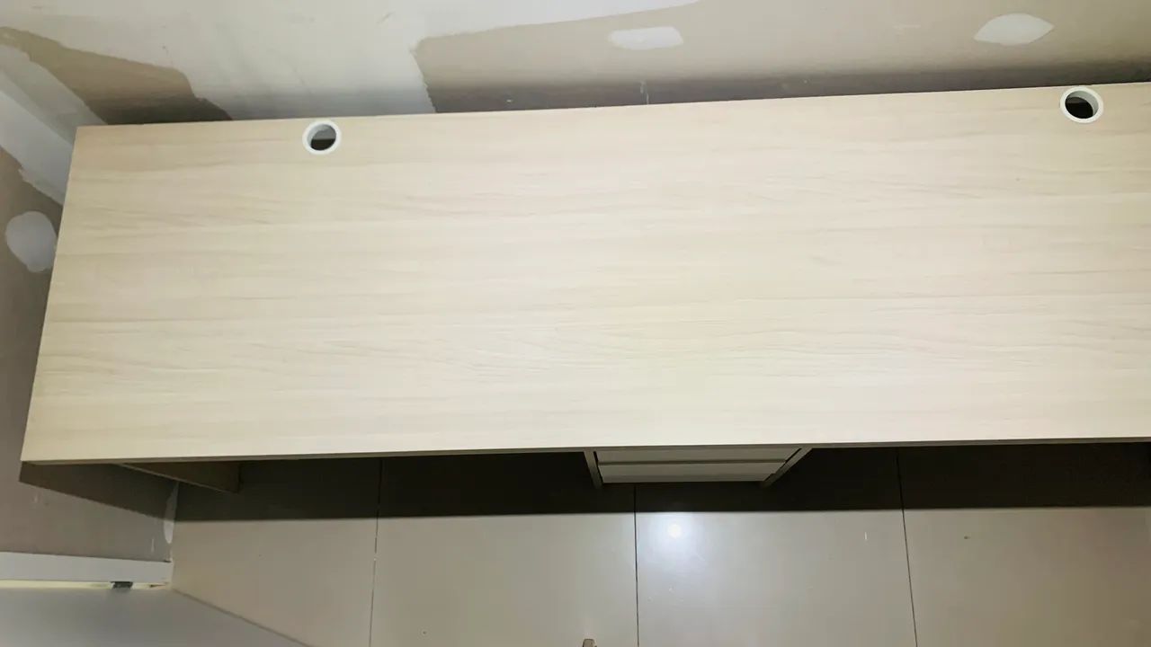 Mesa com gaveta  - Foto 4