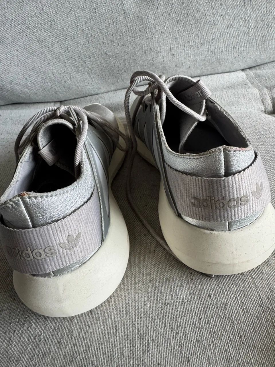 Tênis adidas 