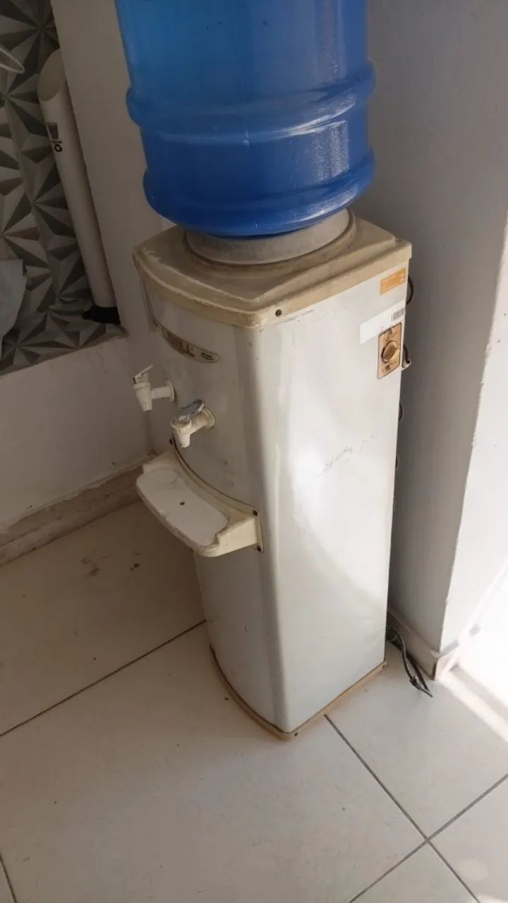 BEBEDOURO GARRAFÃO FUNCIONANDO - Foto 4