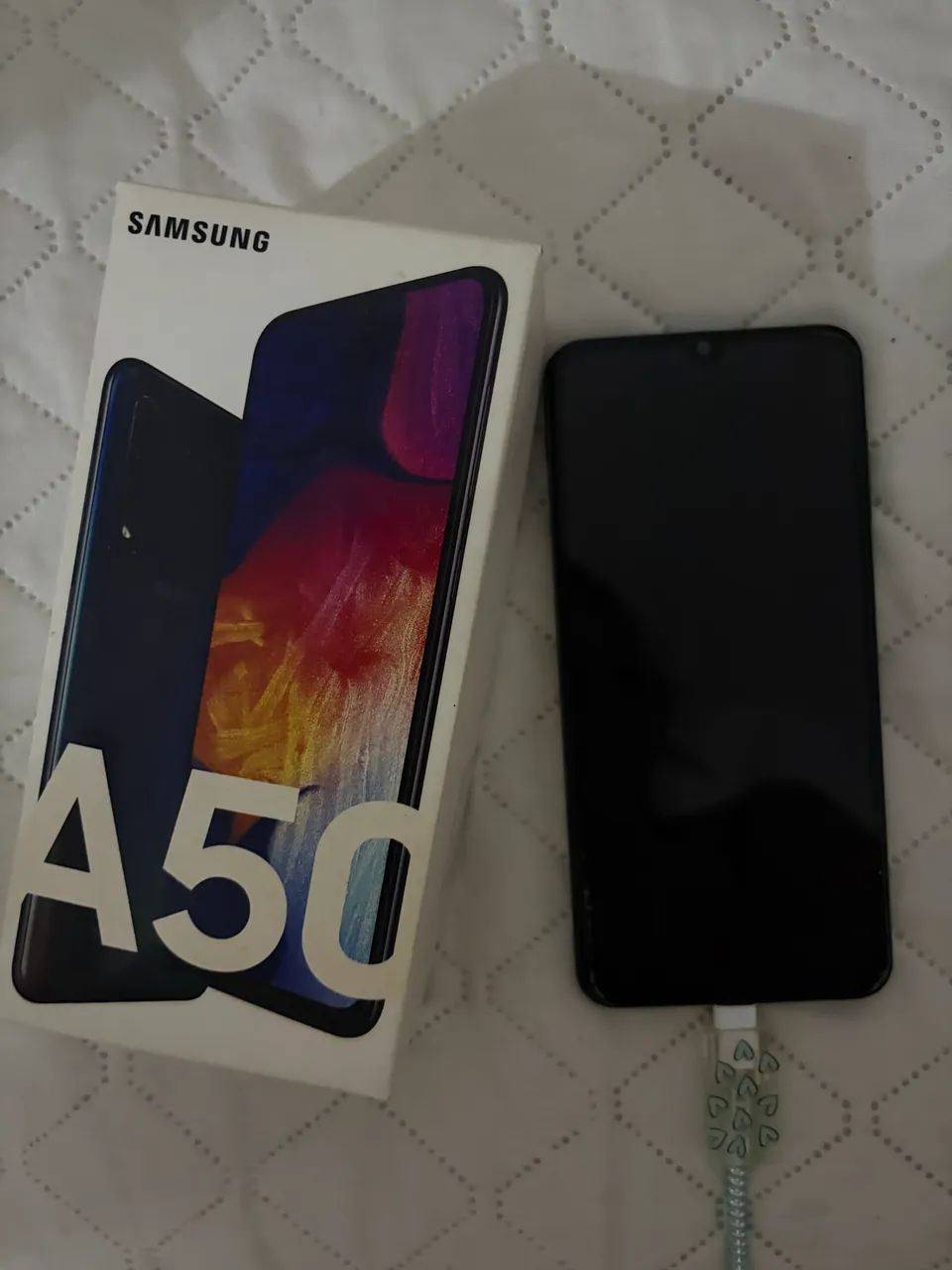 Samsung A50 - Usado + c/ defeito - Foto 2
