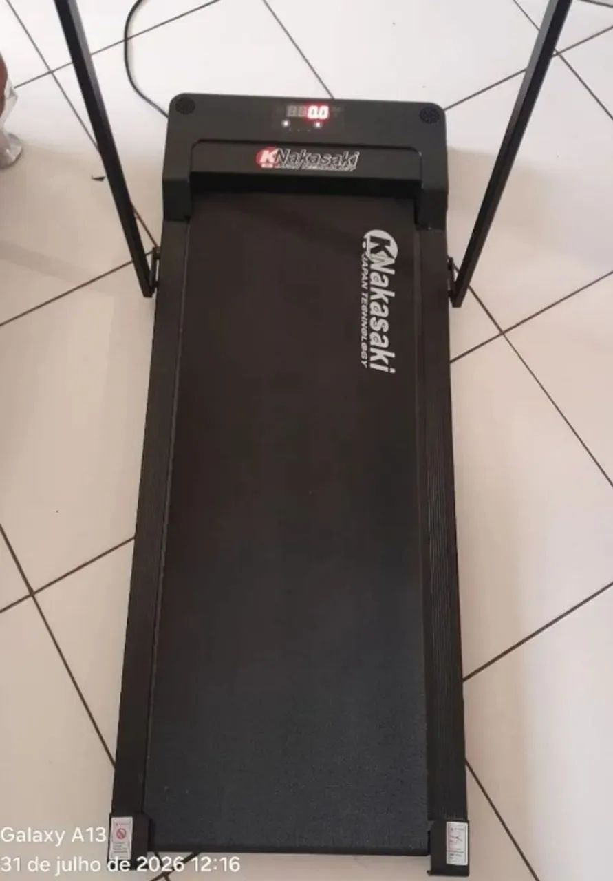 VENDO ESTEIRA SEMI NOVA AUTOMÁTICA E BIVOLT - Foto 4