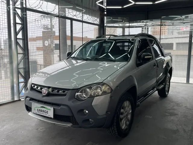 Fiat Strada Adventure1.8/ 1.8 Locker Flex CD 2013 - Foto 3